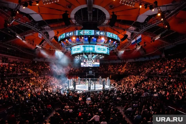 В рассчитанном на 4,5 тысячи мест ДИВСе неожиданно оказалось тесно