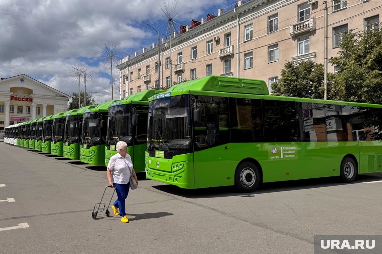 Губернатор Шумков назвал сроки полной замены старых автобусов в Кургане. Видео