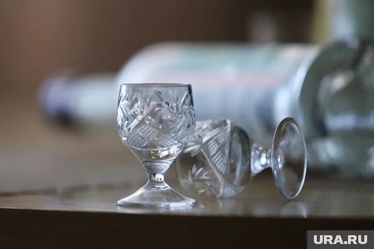 Ряду людей алкоголь в праздники категорически запрещен