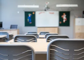 Какие города ХМАО закрыли школы на карантин