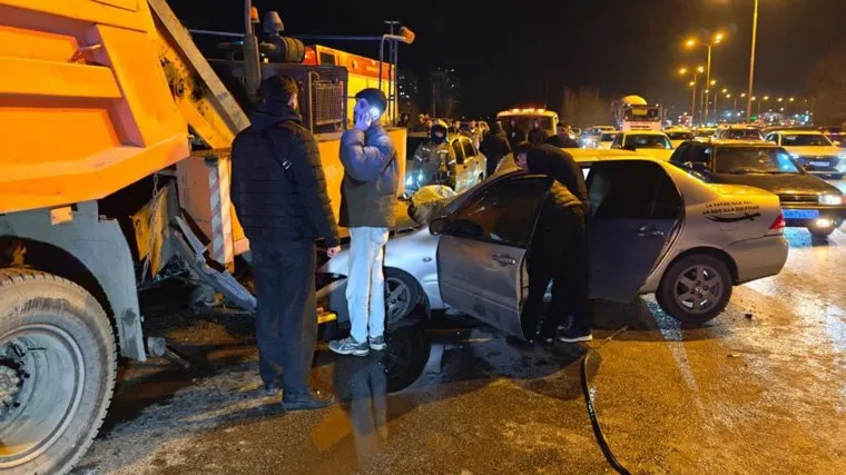 В последствии ДТП троих пассажиров легковой машины госпитализировали