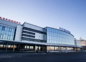 Тюменский аэропорт перекрыл бесплатную парковку