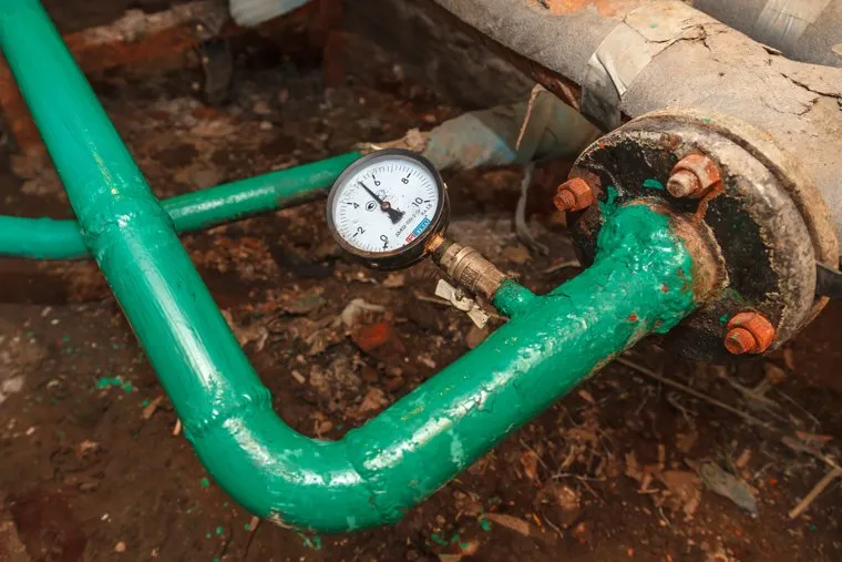 Проверка технического состояния дома №38 на улице Технической. Екатеринбург, трубы, подвал, ЖКХ, датчик, коммуналка