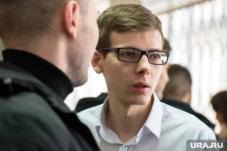 27 августа решится судьба Влада Рябухина: он может получить тюремный срок за то, что защищался