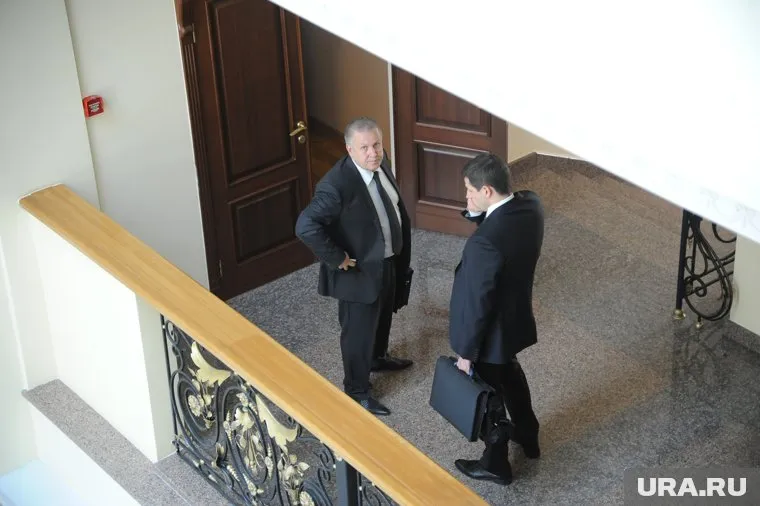 Фирмы, близкие к Александру Галичину, (слева), подозревают в саботаже