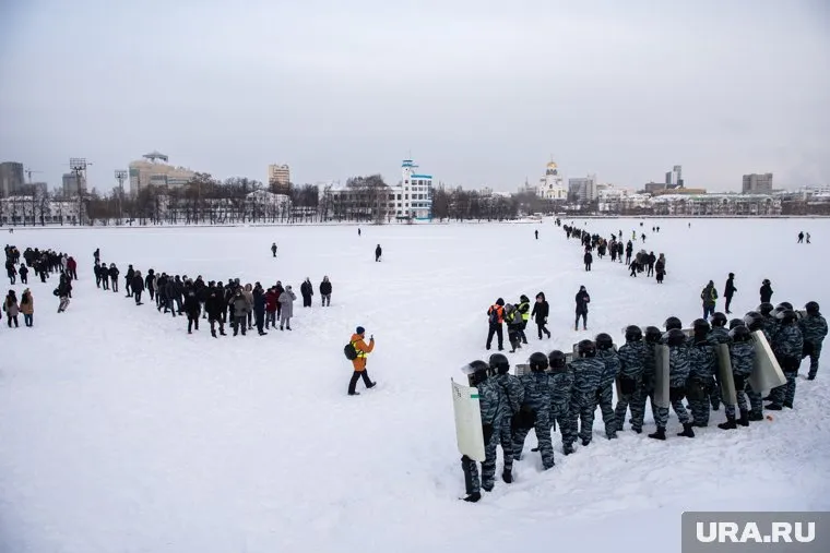 Психологи советуют не давить на подростка, а беседовать с ним