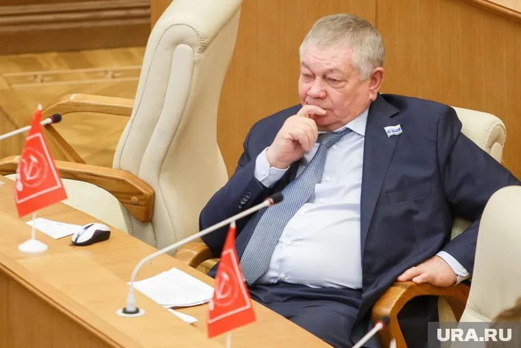 Владимир Коньков хотел получить с многодетных семей 1,7 млн рублей