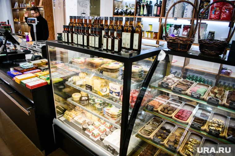 В магазине найдутся не только европейские, но и азиатские товары