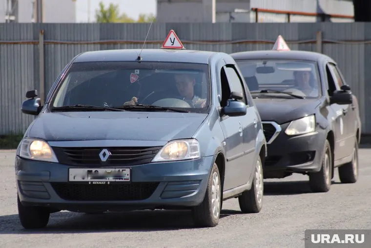 Автошкола: с 1 апреля удается получить права только 3-5 процентам курсантов