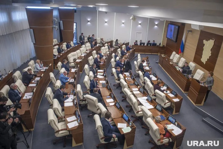 Депутаты утвердили изменения в Устав Пермского края
