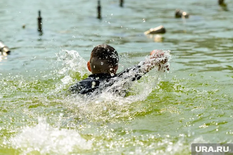 По предварительным данным, мужчина утонул при купании