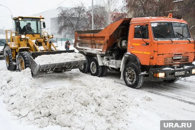 В некоторых районах на уборку вывели всего 30% от общего числа техники