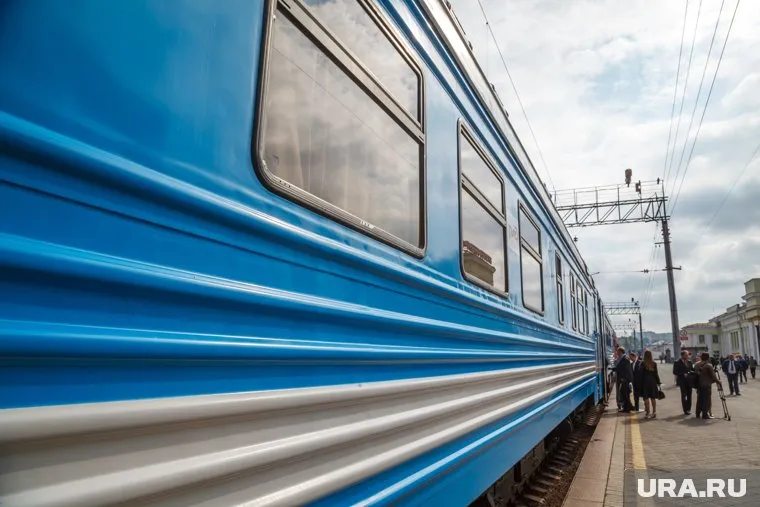 Автор петиции ждет, что поезда из Украины начнут ездить в Крым уже до декабря