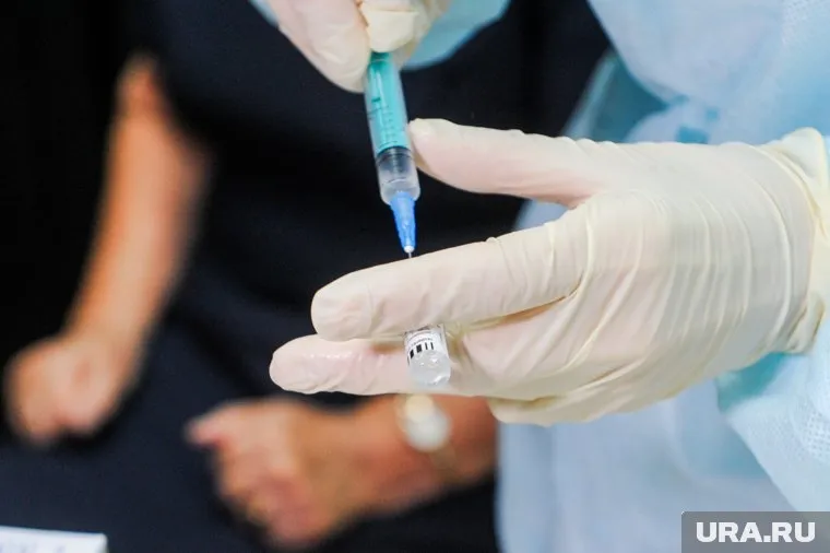 Пожилая женщина нуждалась в оперативном вмешательстве, а не в уколе, считает семья