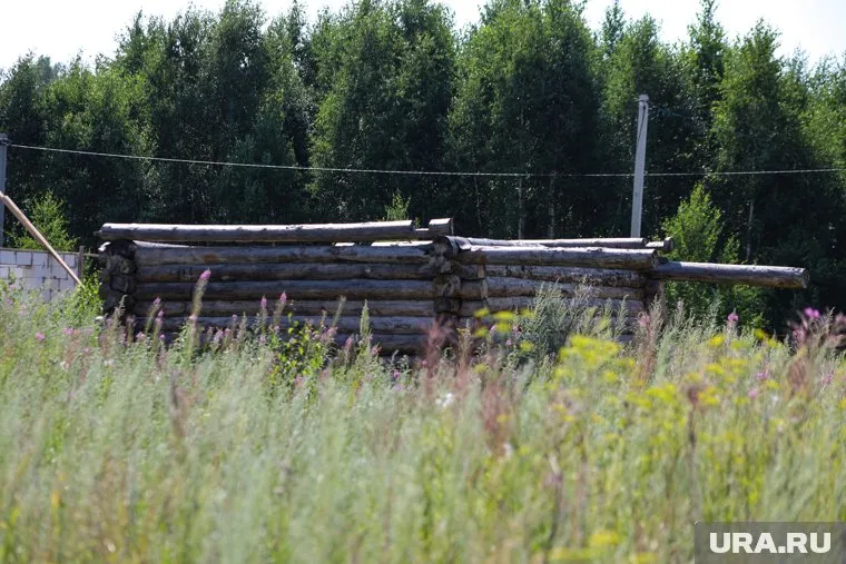 Баню на участке бывшего директора курганского МУП так и не достроили
