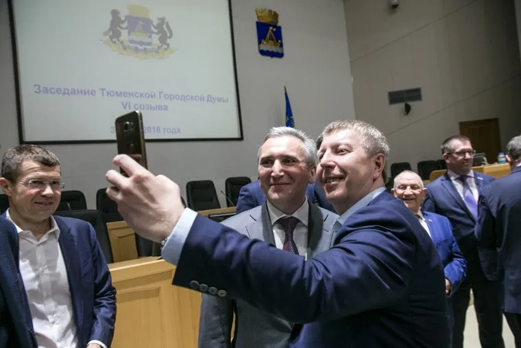 Заседание городской думы с вопросом об отставке с должности главы администрации Александра Моора. Тюмень, моор александр, чирков алексей