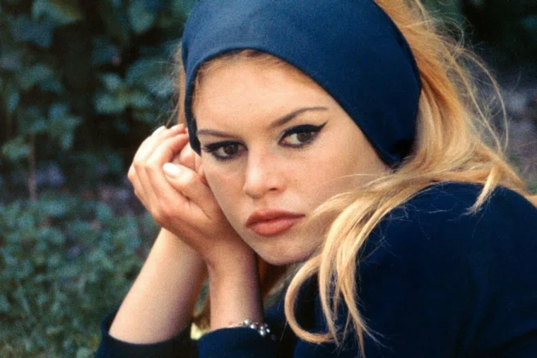 Брижит Анн-Мари Бардо — французская актриса, певица, фотомодель и писательница