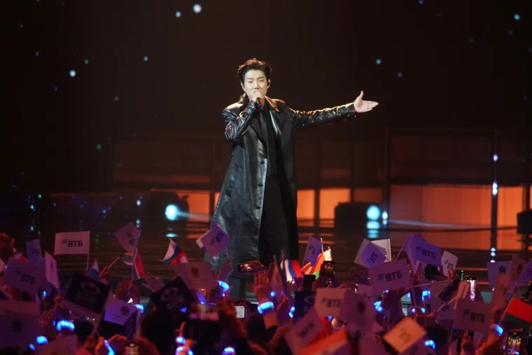 Ван Си признался, что не смог посмотреть выступление российского певца