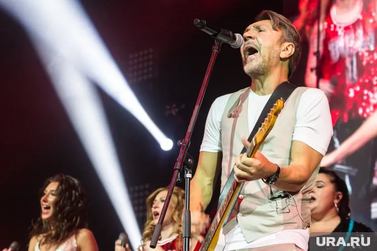 Сергей Шнуров иронично отреагировал на решение Госдумы