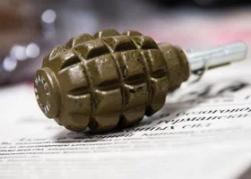 Shot: свердловчанин взял в заложники жену и ребенка, грозясь взорвать гранату