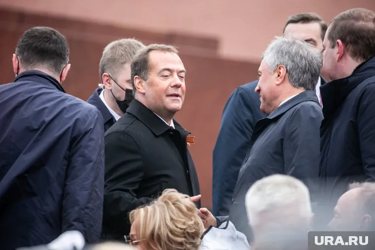 Дмитрий Медведев проверил обеспеченность ВС РФ боеприпасами