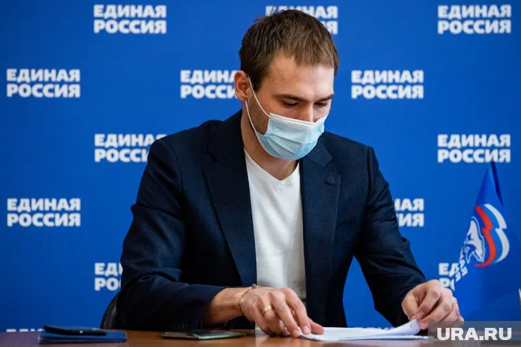 Больше всех средств на выборы собрал единоросс Антон Шипулин