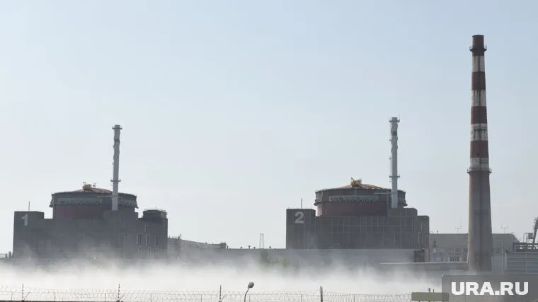 ВСУ ударили беспилотником по ЗАЭС, начался пожар рядом с теплотрассой