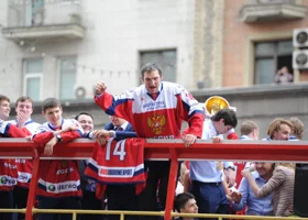 В память о «Красной машине»: какие праздники отмечают 1 декабря 2025