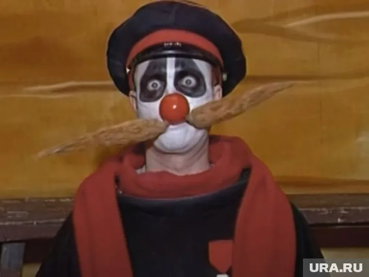 Скончался актер Сергей Гладков, известный по шоу скетчам «Деревня дураков»