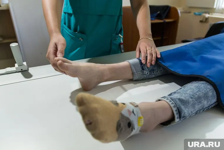 При стойкой боли в суставах необходимо проконсультироваться с врачом