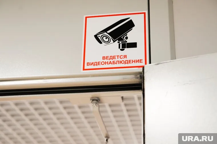 Камеры в школьных туалетах в Перми направлены на дверь и не снимают кабинки