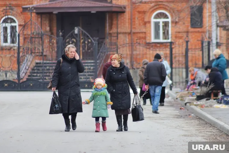 На молебны приходят взрослые и дети, которых могло не появиться из-за абортов