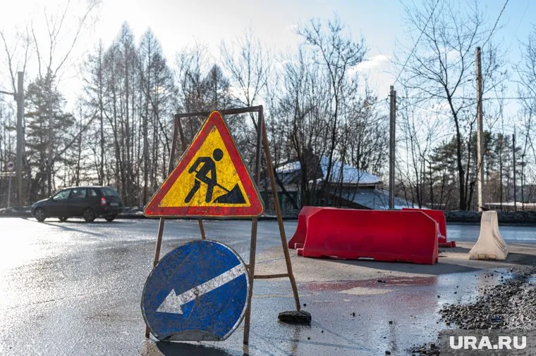 Подрядчик приступил к исправлению дефектов на участках улицы Автомобилистов и на Мальцевском тракте в Шадринске