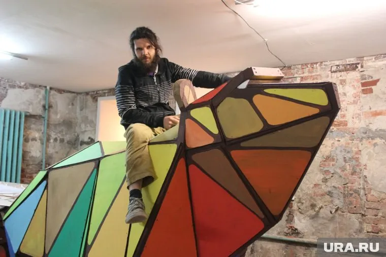 Александр Жунев рассказал о судьбе "огненного" портрета Павленского