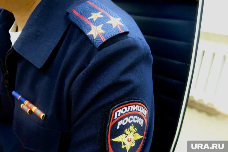 Московский суд назначил штраф за уничтожение мемориальной доски журналистке Политковской