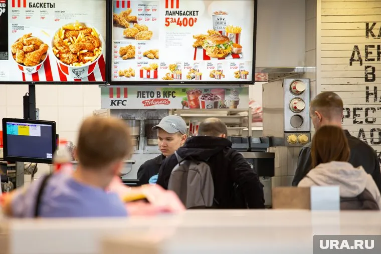 Также в сети KFC и Rostic’s возникла проблема с поставками курицы