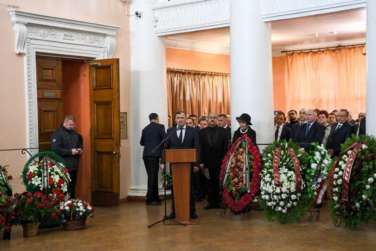 Похороны в Салде