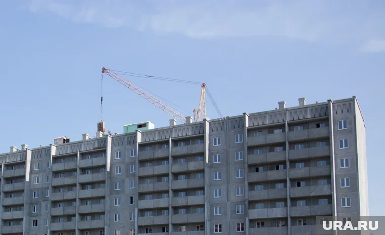 В Заозерном микрорайоне Кургана строят дом с названием «Орешник»