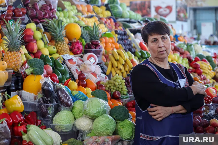 Не стоит пробовать немытые овощи и фрукты на рынках