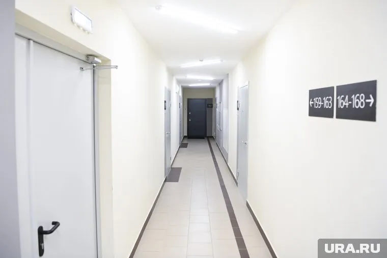 Подростки портят подъезды новостроек