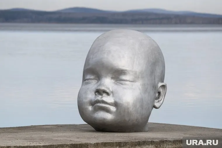 «Индустриального младенца» установят в воде, но в Сысерти и чуть позже