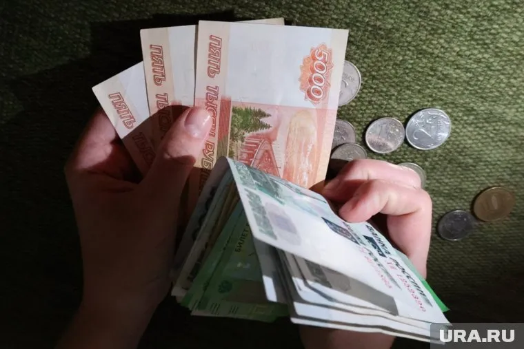 Многодетный челябинец до сих пор не получил зарплату за июнь—август 2022 года
