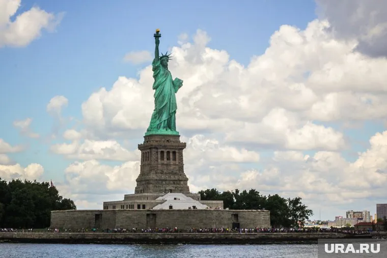 Статуя Свободы, по предварительным данным, не пострадала