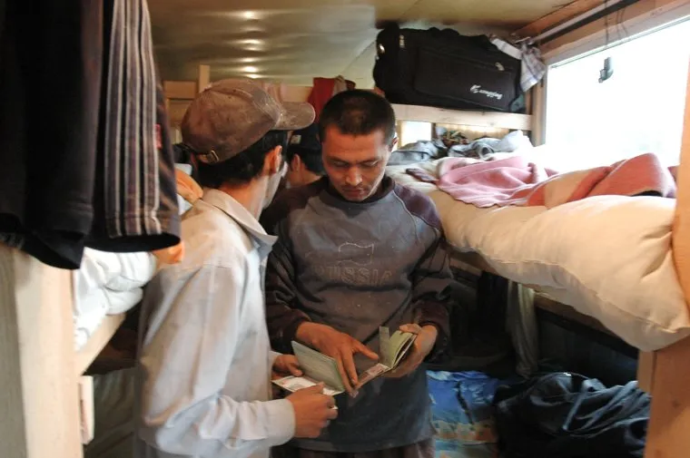 Гастарбайтеры. УФМС. Мигранты. Челябинск.