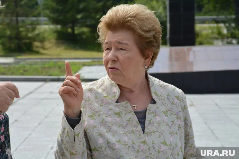 Наина Ельцина повидала старых друзей и выбрала место для установки творения Эрнста Неизвестного