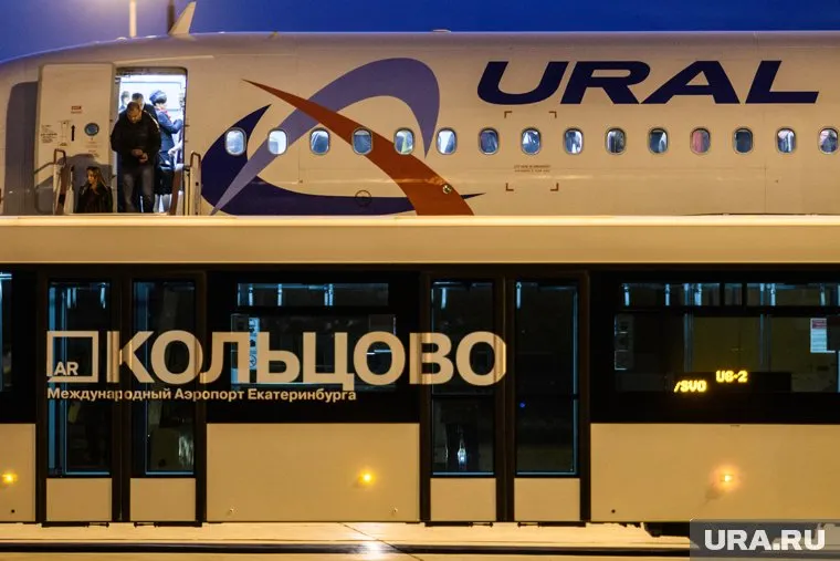 Лайнеру, летевшему в Москву, пришлось приземлиться в Екатеринбурге