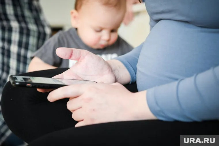 Для повышения рождаемости нужно изменить установки на своевременное деторождение
