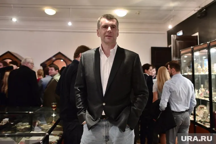 Михаил Прохоров празднует победу