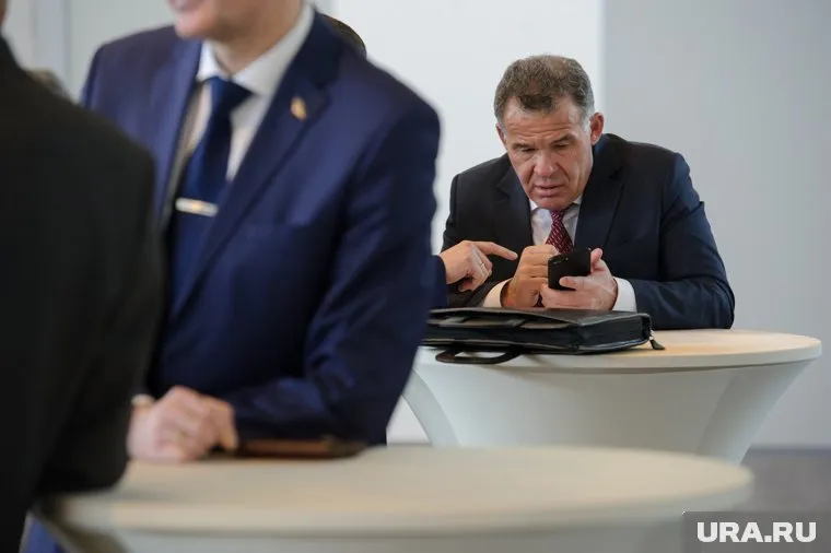 Тунгусову, по мнению коллег, хочется "абсолютного контроля"