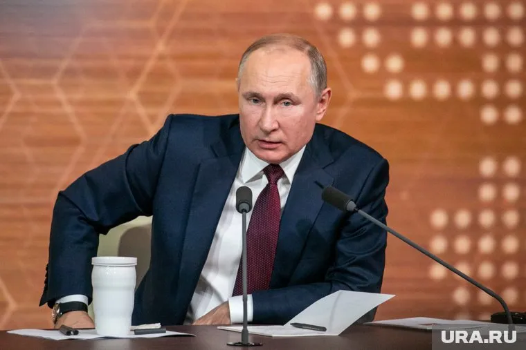 Владимир Путин выразил иранскому коллеге соболезнования в связи с жертвами коронавируса